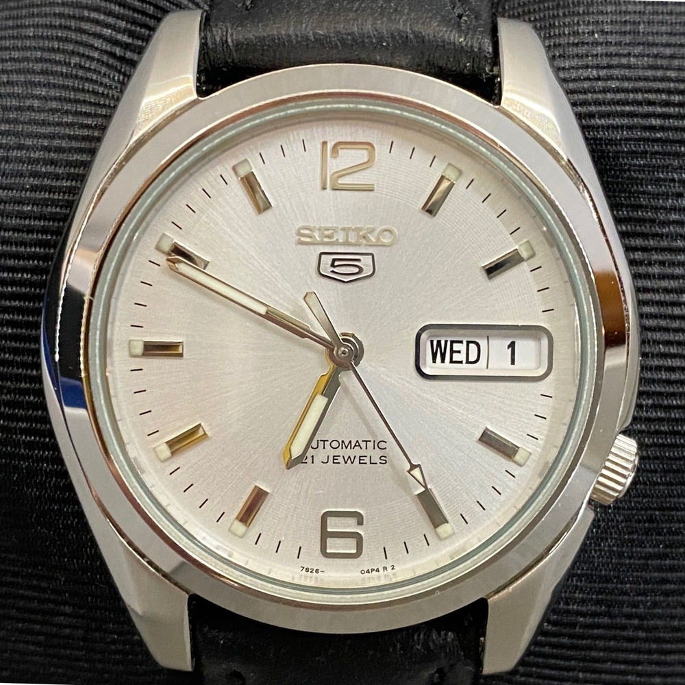 Seiko 5 Automatic 21 Jewels Silver Dial Watch 7S26-01V0 Stainless bracelet